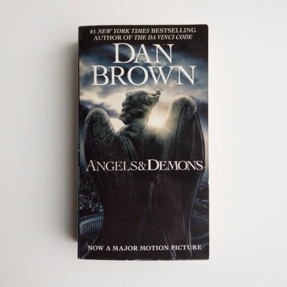 Angels & Demons - Dan Brown - Picture 1 of 7